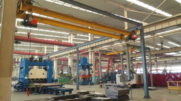 靖起手動(dòng)單梁懸掛起重機(jī)適用于方面？