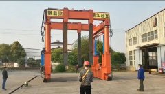 軌道式與移動式液壓龍門吊有何不同之處？