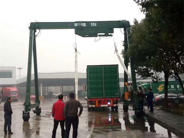 輪胎式集裝箱龍門吊哪里有賣？—靖江市起重