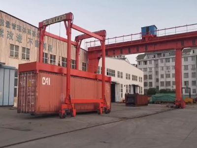 移動式集裝箱龍門吊技術(shù)不斷進(jìn)步，應(yīng)用越來越廣！
