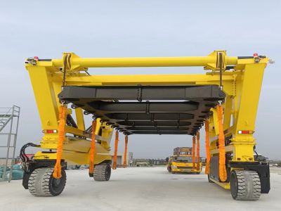 集裝箱跨運車優(yōu)勢多，應(yīng)用廣！